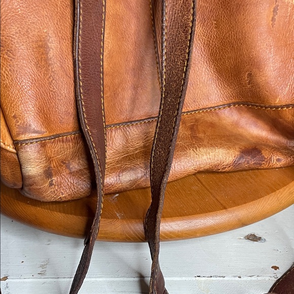 Elegant Woven Leather Backpack - Tan - Picture 4 of 13